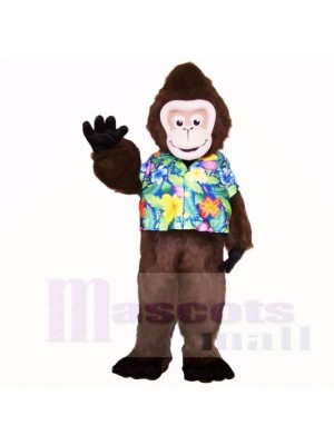 Sommer-Gorilla mit Blumen-Farbhemd-Maskottchen kostümiert Karikatur